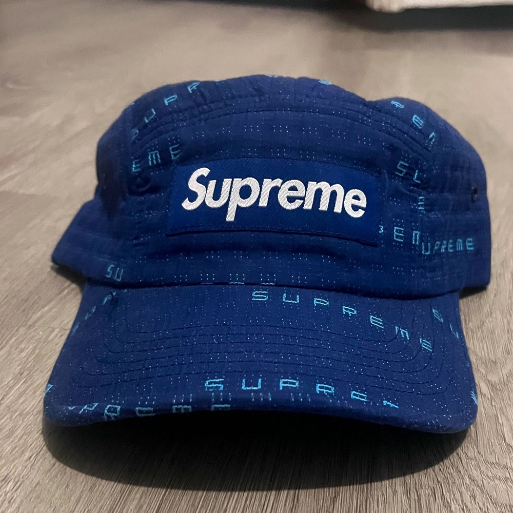 Supreme Stitch Jacquard Camp Cap ‘Navy’.